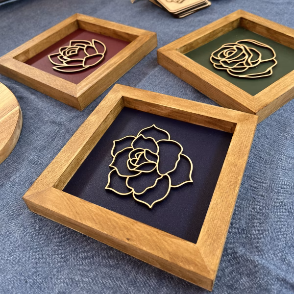 Houten lijstje met bloem - Afbeelding 2